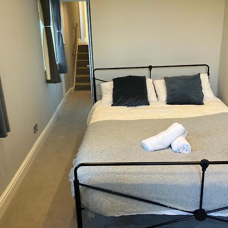 Splendid 2 Bed Flat With Private Terrace In Wimbledon - 2 The Queens Apartment London Luaran gambar